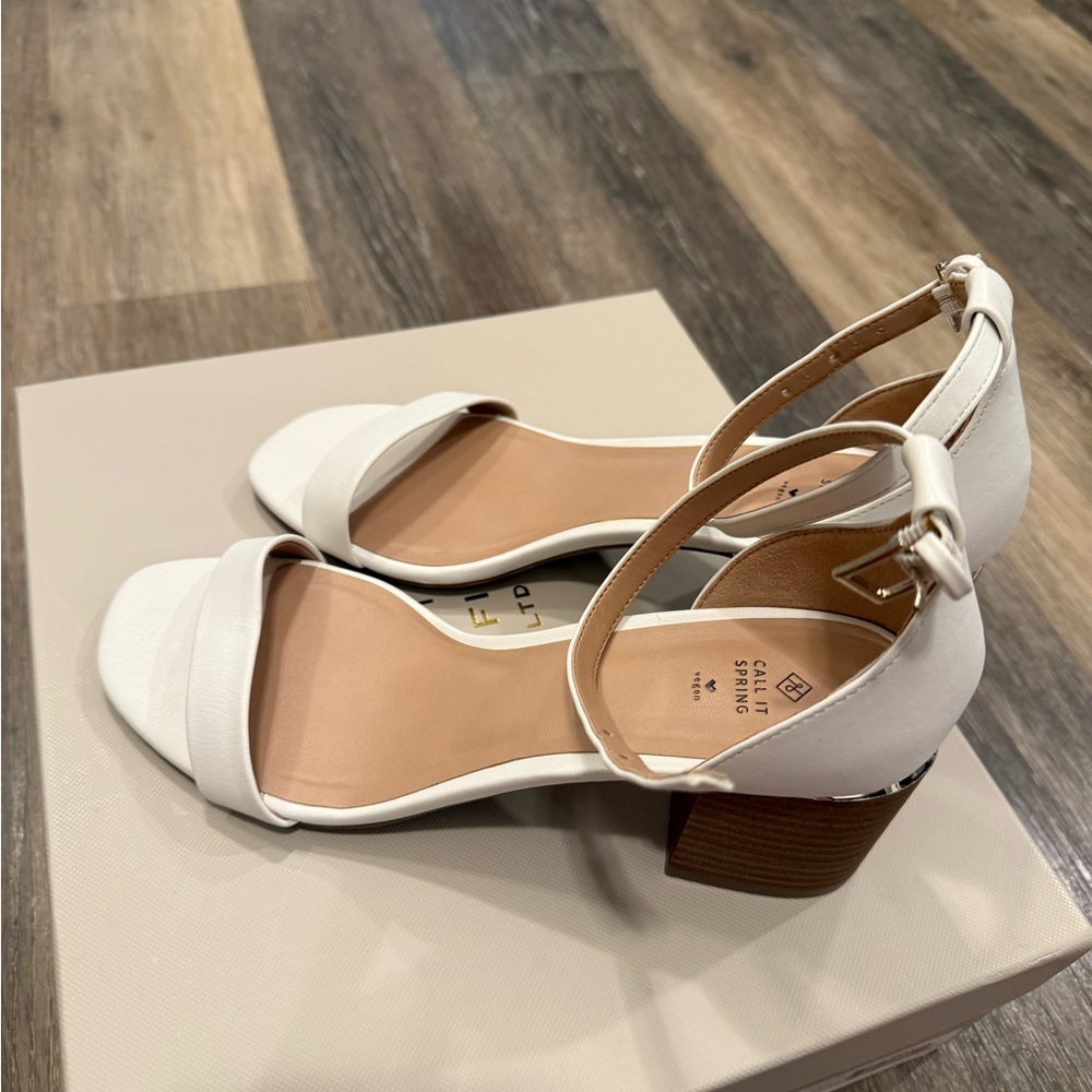 Call It Spring Mackenzie Sandal - Picture 2 of 4